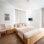 Gaestehaus Mack - Mosel & Restaurant 3* تريتينييم