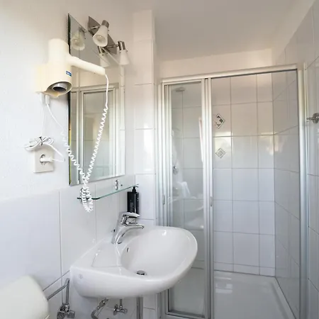 ゲストハウス Gaestehaus Mack 4*